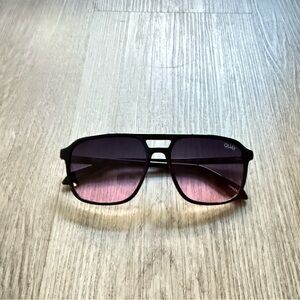 quay australia on the fly black & purple aviator navigator polarized sunglasses